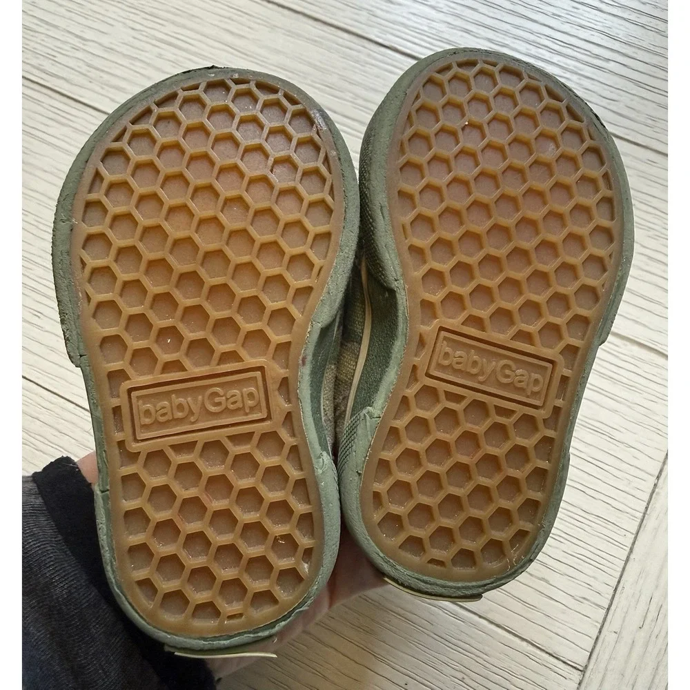 Baby Gap Infant Camo Sneaker Shoe Hook & Loop Close Sz 3 Brown Green Rubber Sole